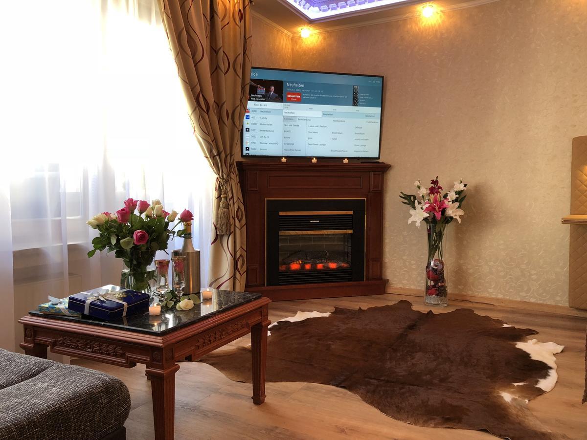 Golden Gapa Deluxe Studio Apartment 20 การ์มิช-พาร์เทนเคียร์เชน ภายนอก รูปภาพ